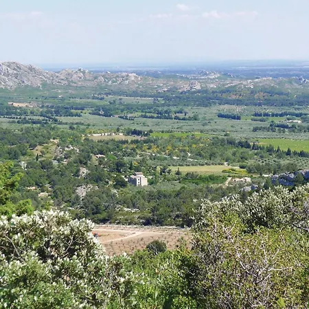 Nyaraló In *